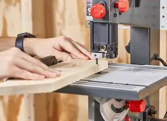 Upgrade Your Woodworking Game with the Porter Cable 9 in 2.5 Amp Stationary Band Saw
